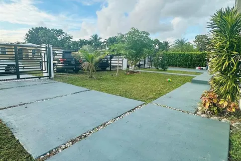 12035 NW 20th Ct, Miami FL 33167