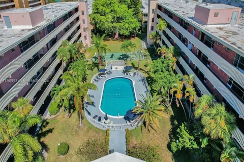 180 NE 12th Ave # 14A, Hallandale Beach FL 33009