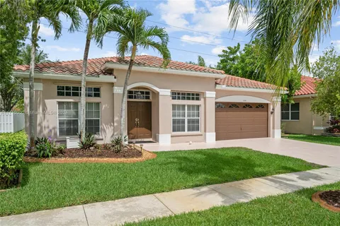 1154 NW 183rd Ter, Pembroke Pines FL 33029