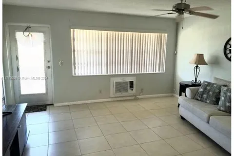 186 Cambridge H # 186, West Palm Beach FL 33417