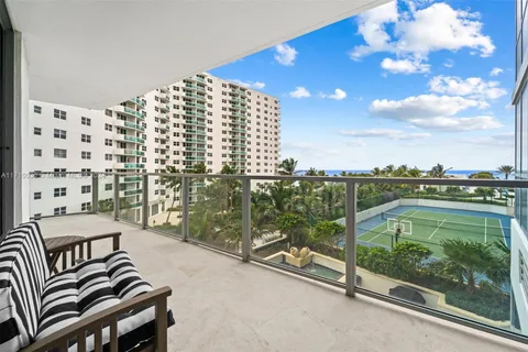 3101 S Ocean Dr # 401, Hollywood FL 33019