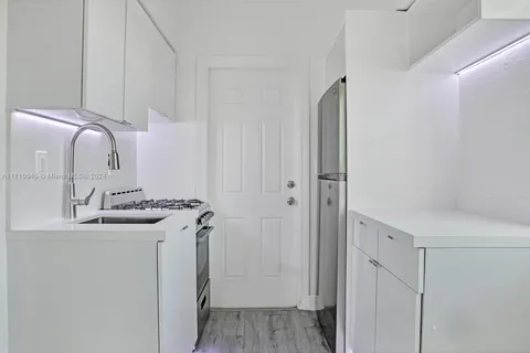 7315 Carlyle Ave # 1, Miami Beach FL 33141