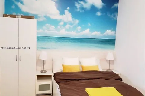 712 SW 5th Ct # 3, Hallandale Beach FL 33009