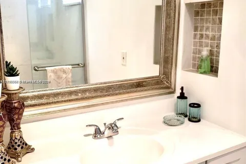 712 SW 5th Ct # 3, Hallandale Beach FL 33009