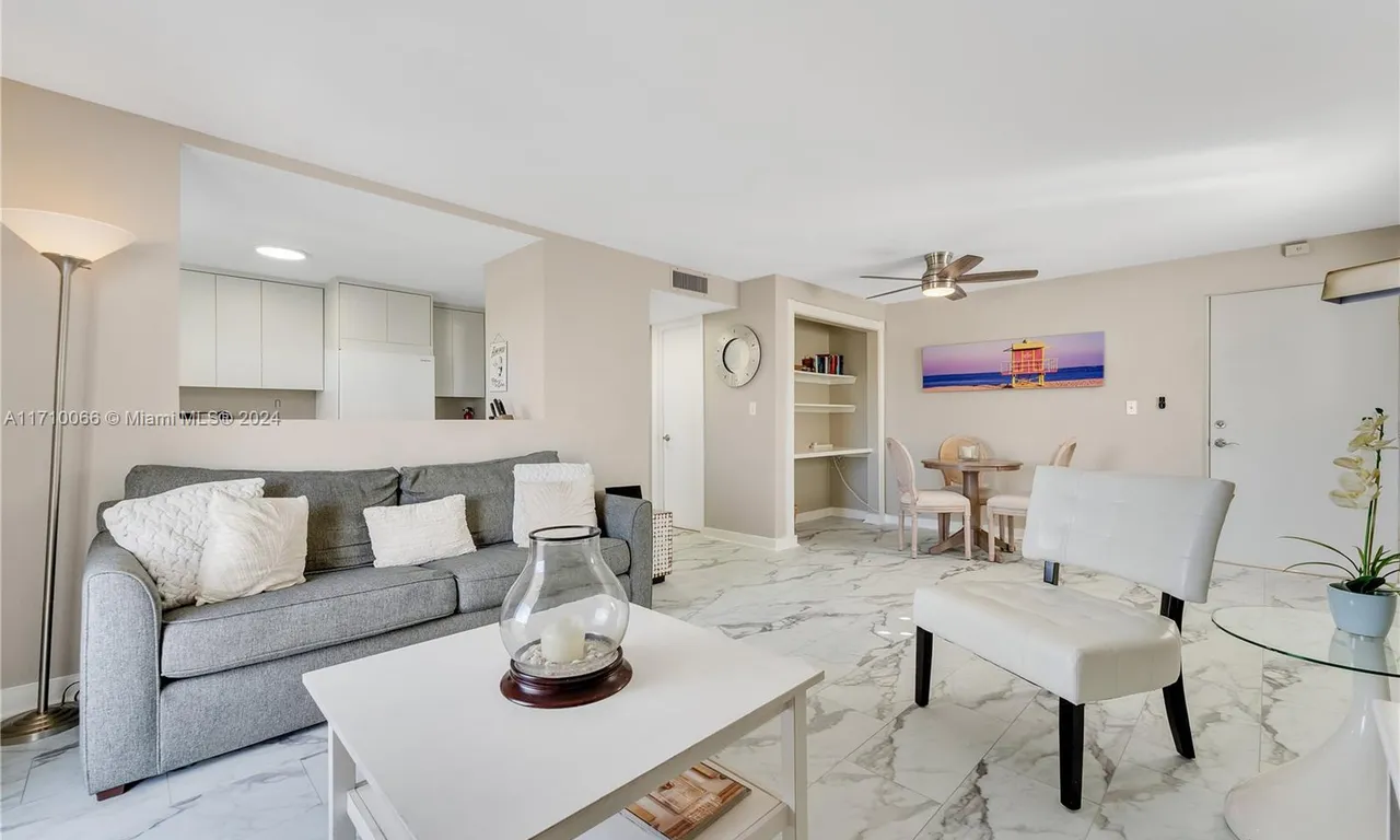 1418 Collins Ave # 504, Miami Beach FL 33139