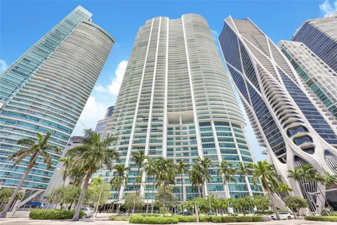 900 Biscayne Blvd # 3007, Miami FL 33132