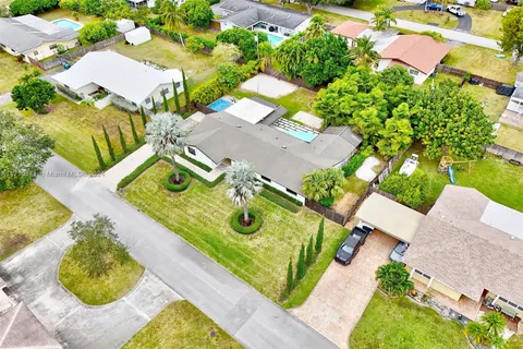 8531 SW 185th Ter, Cutler Bay FL 33157