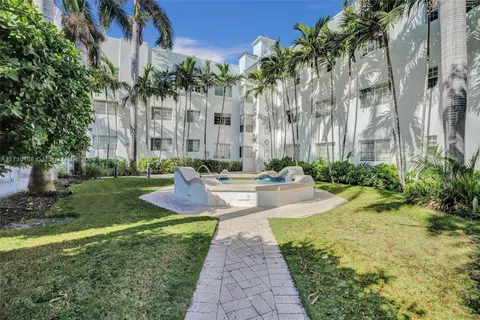 1300 Pennsylvania Ave # 305, Miami Beach FL 33139