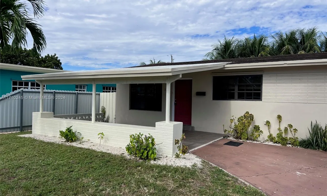 333 W 32nd St, Hialeah FL 33012