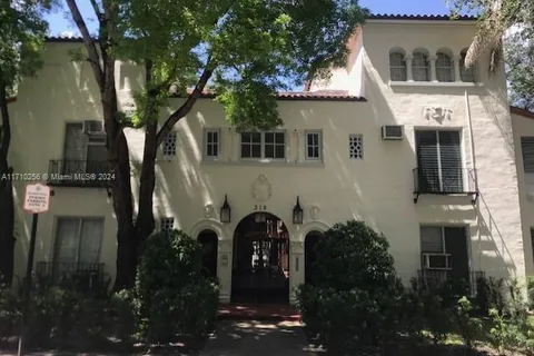 315 Navarre Ave # 8, Coral Gables FL 33134