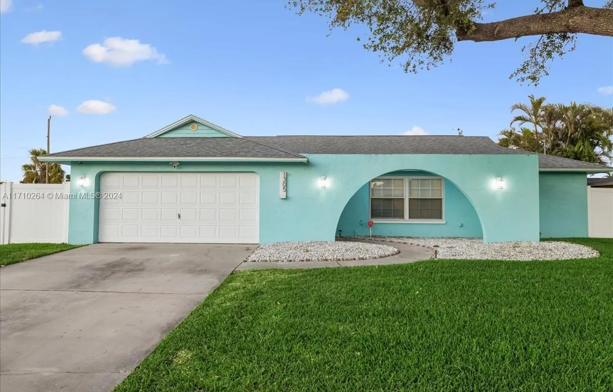 1305 SE 36th Street, Cape Coral FL 33904