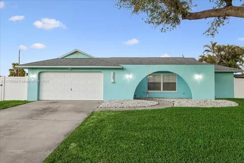 1305 SE 36th Street, Cape Coral FL 33904