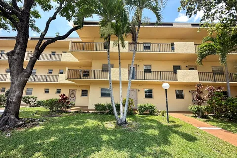 101 Berkley Rd # 110, Hollywood FL 33024