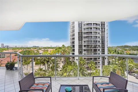 3610 Yacht Club Dr # 716, Aventura FL 33180