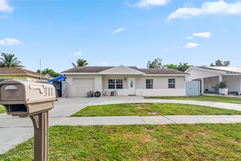 311 SW 79th Way, North Lauderdale FL 33068