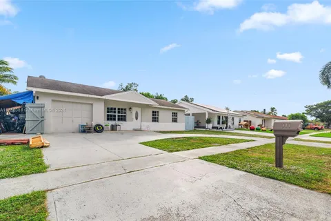 311 SW 79th Way, North Lauderdale FL 33068