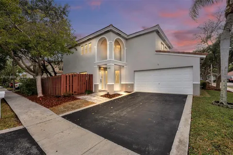 4776 NW 6th Pl, Coconut Creek FL 33063