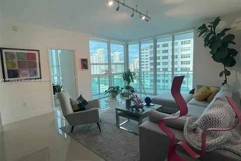 950 Brickell Bay Dr # 1210, Miami FL 33131