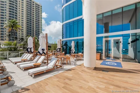 17475 Collins Ave # 504, Sunny Isles Beach FL 33160