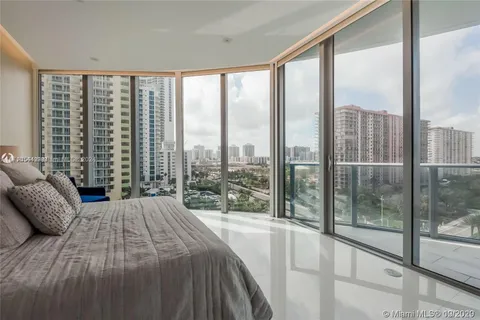 17475 Collins Ave # 504, Sunny Isles Beach FL 33160