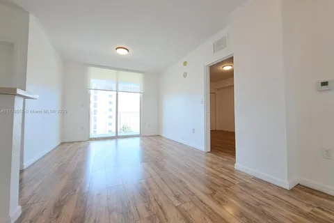 120 SW 8th Ave # 501, Miami FL 33130