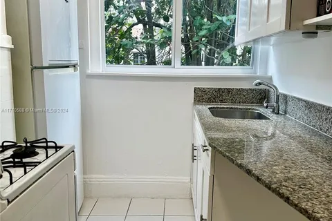 3433 Garden Ave # 4, Miami Beach FL 33140