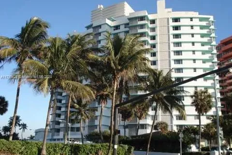 5255 Collins # 1A, Miami Beach FL 33140