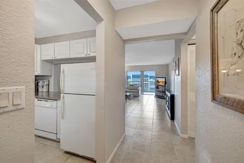 7897 Golf Cir Dr # 309, Margate FL 33063