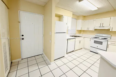 6175 NW 186th St # 104, Hialeah FL 33015