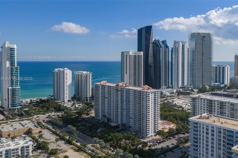 210 174th St # 1108, Sunny Isles Beach FL 33160