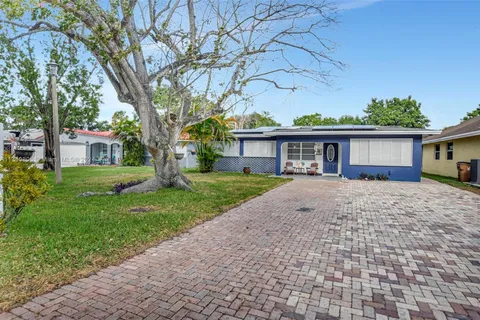 4510 NW 12th Dr, Deerfield Beach FL 33064