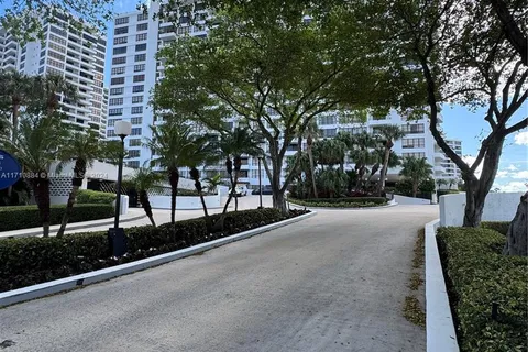 600 Three Islands Blvd # 901, Hallandale Beach FL 33009