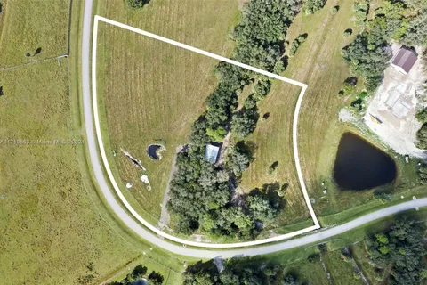 13567 SE 56th Circle, Okeechobee FL 34974