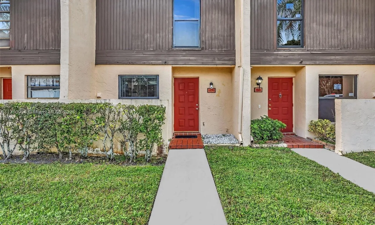 1270 NW 99th Ave # 60, Pembroke Pines FL 33024