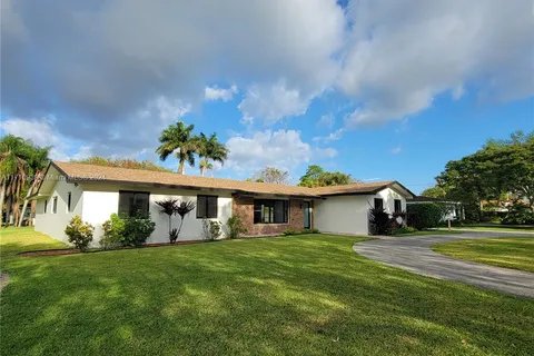 16842 SW 86th Ave, Palmetto Bay FL 33157