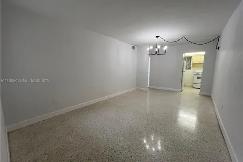 675 SW 7th Ave # 2, Miami FL 33130