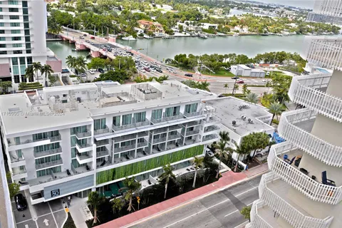 6080 Collins Ave # 520, Miami Beach FL 33140