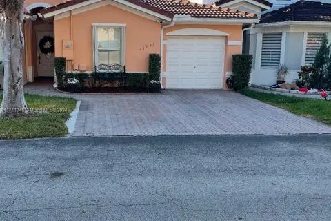 16388 SW 47th Ter, Miami FL 33185