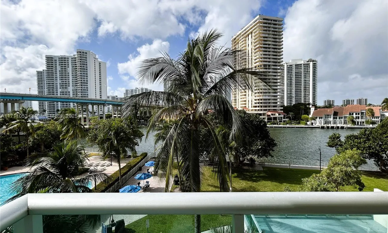 19390 Collins Ave # 411, Sunny Isles Beach FL 33160