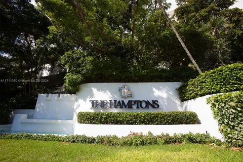 20201 E Country Club Dr, Aventura FL 33180