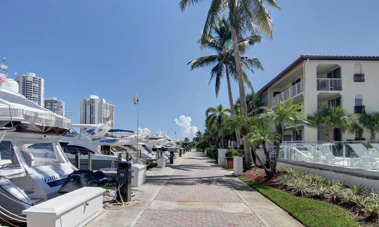 3605 NE 207th St # 3100, Aventura FL 33180
