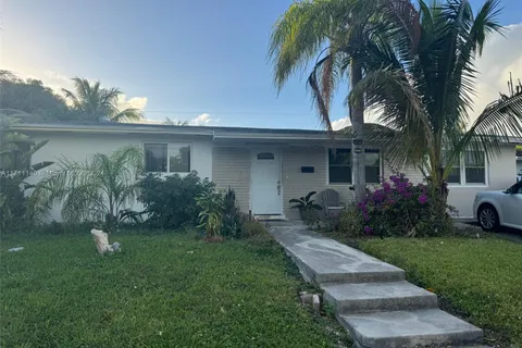 19900 SW 87th Ave, Cutler Bay FL 33157