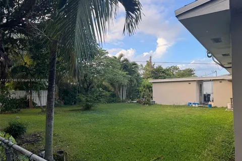 19900 SW 87th Ave, Cutler Bay FL 33157