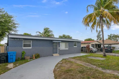 5632 SW 20th St, West Park FL 33023