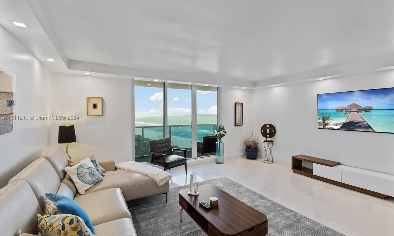 2301 Collins Ave # 1410, Miami Beach FL 33139