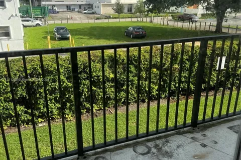5731 NW 37th St # 209, Virginia Gardens FL 33166