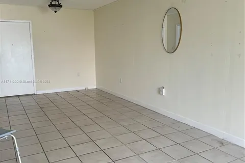 5731 NW 37th St # 209, Virginia Gardens FL 33166