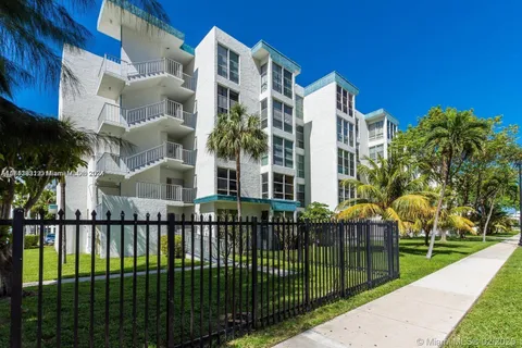 17620 Atlantic Blvd # 501, Sunny Isles Beach FL 33160