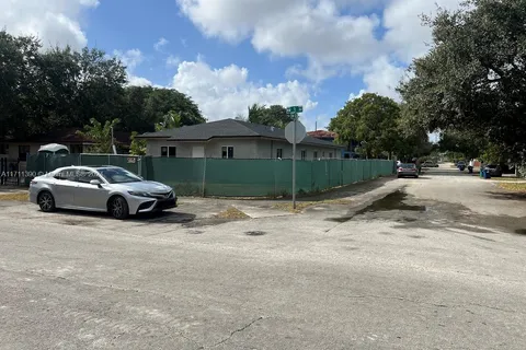 9254 NW 3rd Ave, Miami FL 33150