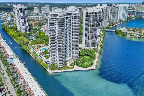 2600 Island Blvd # 1201, Aventura FL 33160